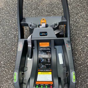 Chicco keyfit 35 base (manufacturered 10/21)